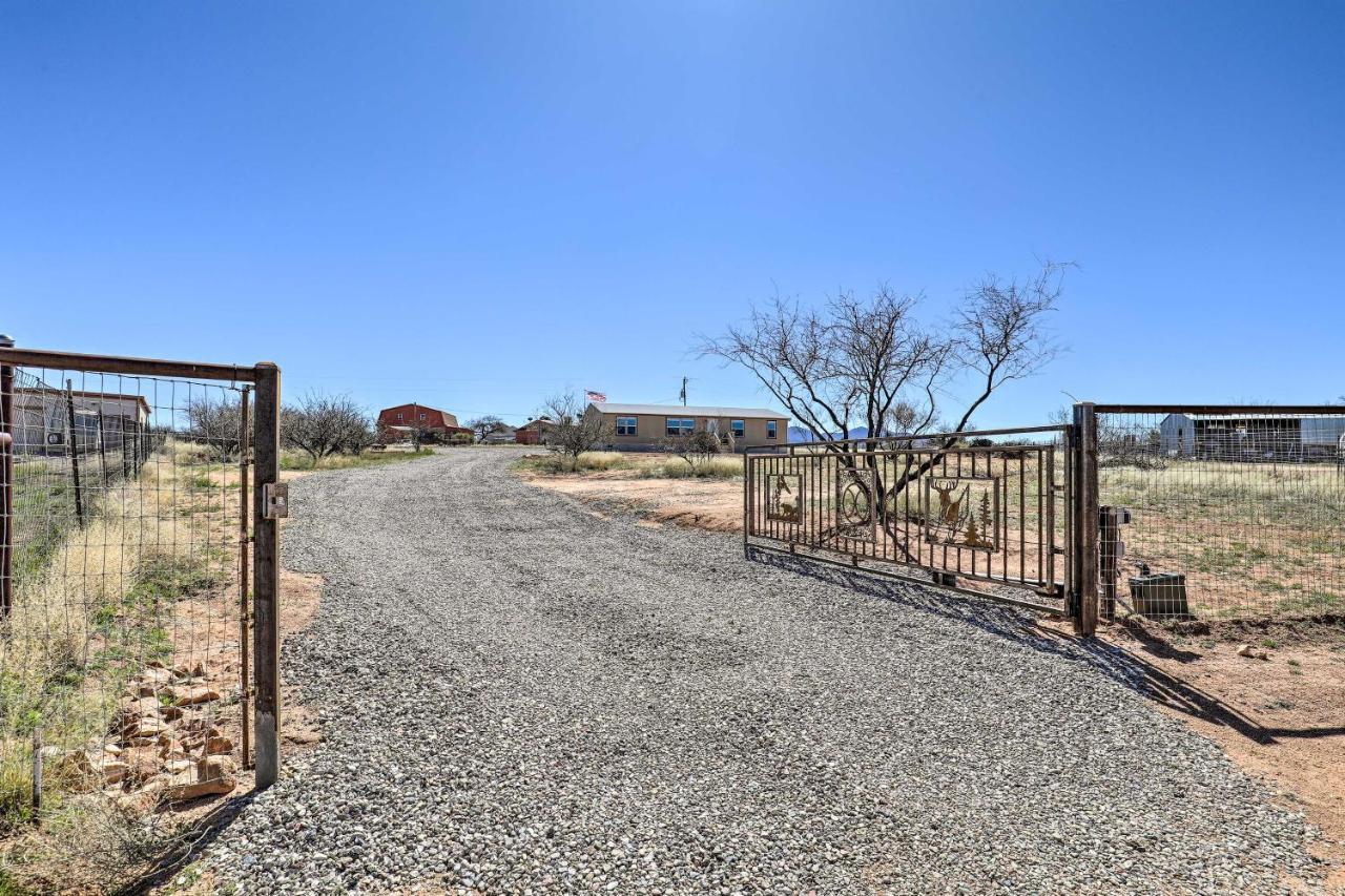 Desert Escape Off I-10 With Over 1 Enclosed Acre! Mescal Exterior photo